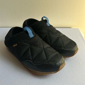 Teva Ember Mock Slip On Size 8